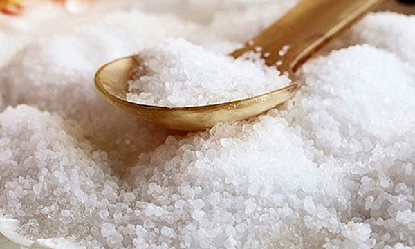 吃鹽過多當(dāng)心四種疾病