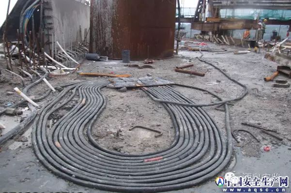 掛籃懸臂澆筑施工現(xiàn)場(chǎng)常見(jiàn)的安全隱患_21