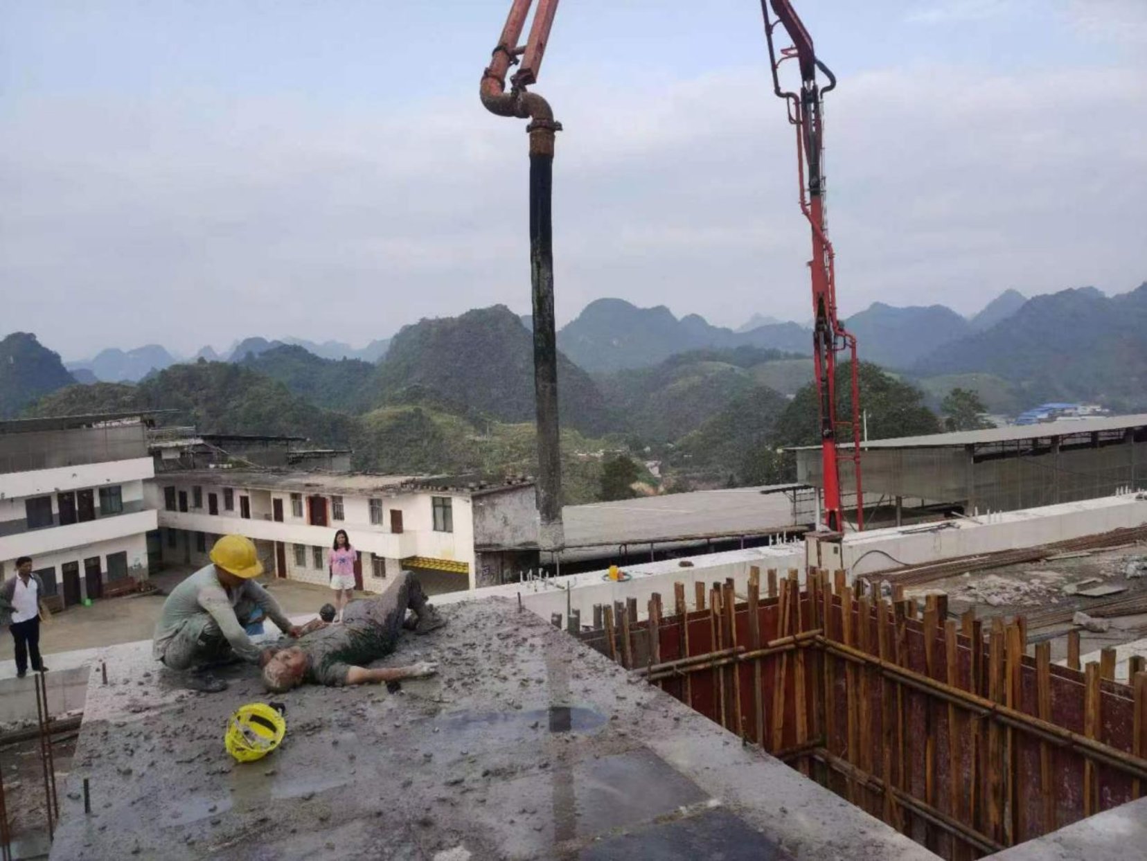 南丹縣大廠鎮(zhèn)南丹縣永興建筑工程有限公司“8·29”一般物體打擊事故調(diào)查報(bào)告