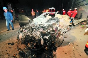 蘭州一輛貨車失控致7人死1傷(圖)